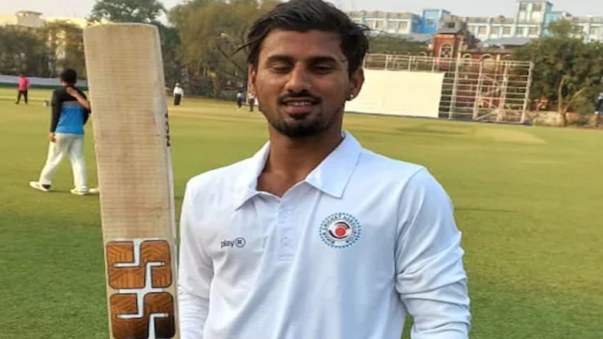 অভিষেক ম্যাচেই সাকিবুলের ট্রিপল সেঞ্চুরি