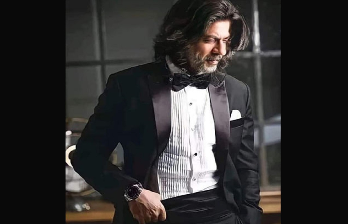 লম্বা চুল, দাড়িতে অনবদ্য কিং খান!