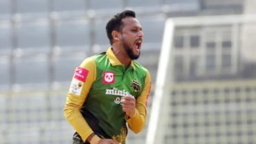 খুলনাকে ৫ উইকেটে হারালো ঢাকা
