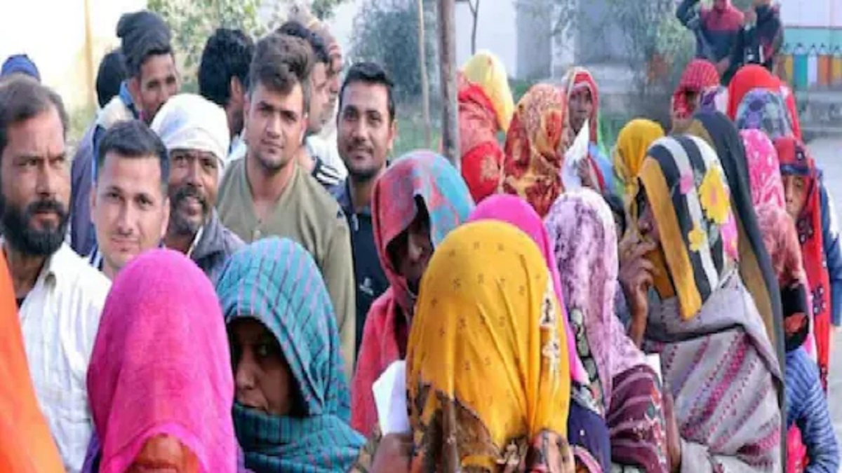 বাবা-মা ভোট দিলেই সন্তানরা পাবেন অতিরিক্ত ১০ নম্বর!