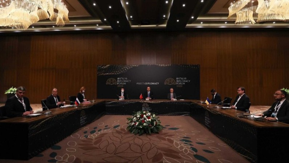 রাশিয়া-ইউক্রেন সংকট: অগ্রগতি ছাড়াই শেষ হলো পররাষ্ট্রমন্ত্রী পর্যায়ের বেঠক