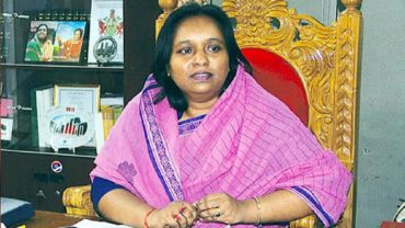 আইভীর দেশত্যাগে নিষেধাজ্ঞা