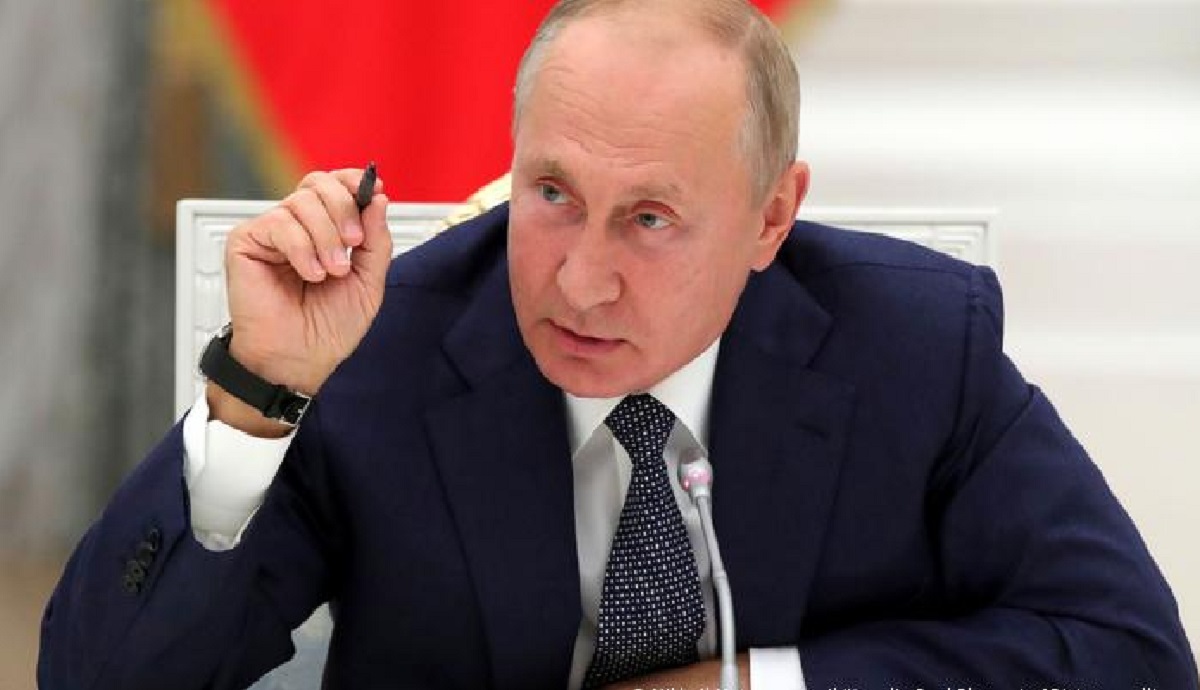 নিজ জনগণের স্বার্থেই বন্ধ করুন যুদ্ধ, জেলেনস্কিকে পুতিন