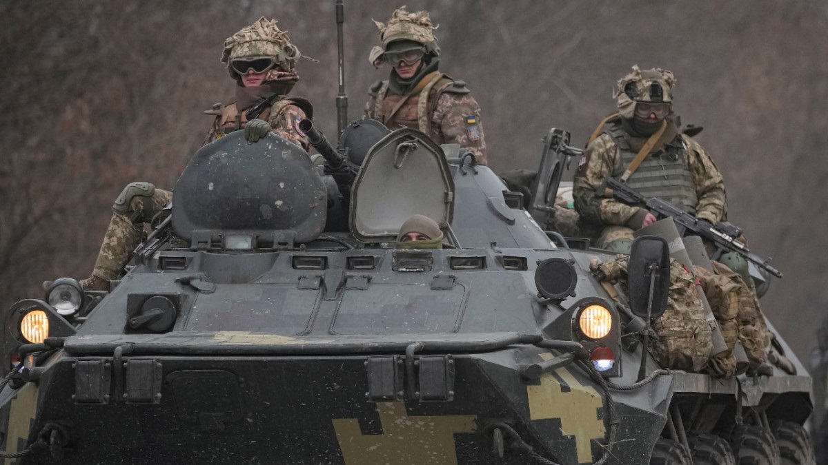 ইউক্রেনের রাজধানী ঘিরে ফেলেছে রুশ সেনারা