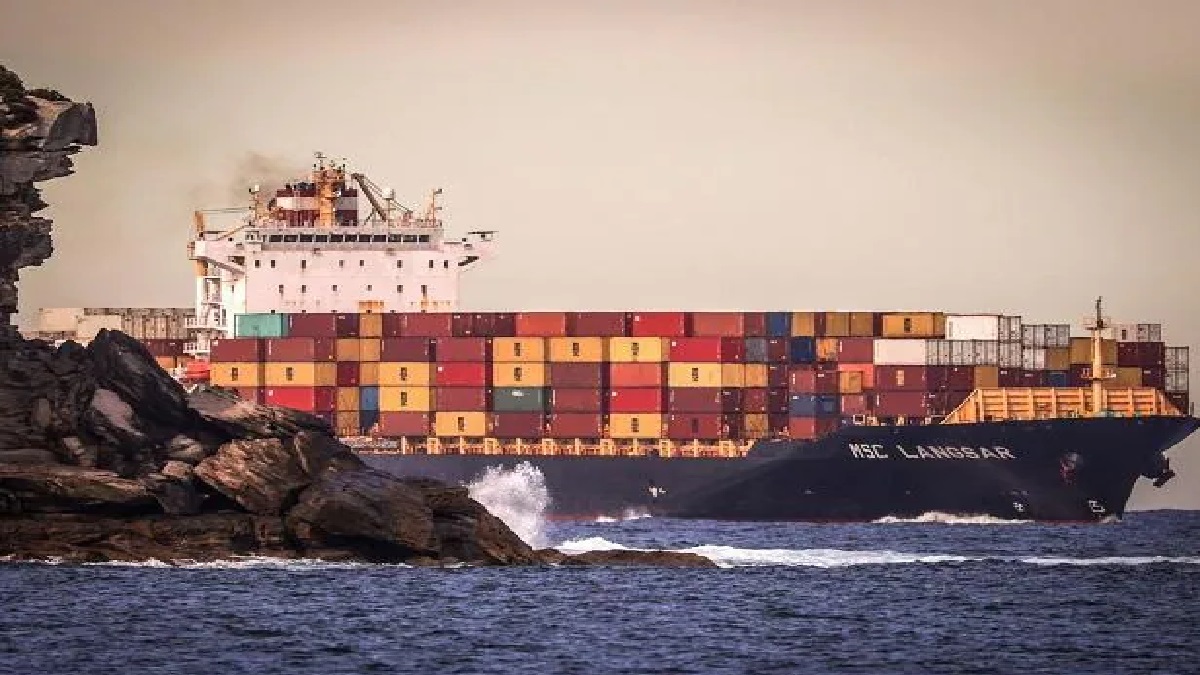 রাশিয়া-ইউক্রেন যুদ্ধের প্রভাবে পণ্য পরিবহন খরচ বেড়েছে পাঁচগুণ