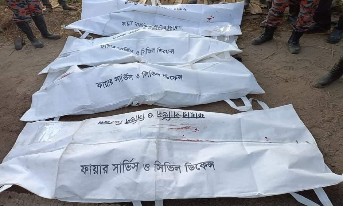 চট্টগ্রামে ট্রাক-প্রাইভেটকারের সংঘর্ষ, নিহত ৫