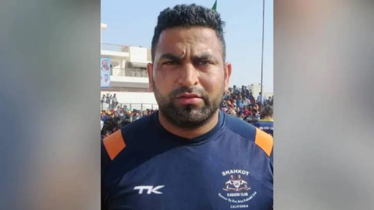 টুর্নামেন্ট চলাকালে খেলোয়াড়কে গুলি করে হত্যা