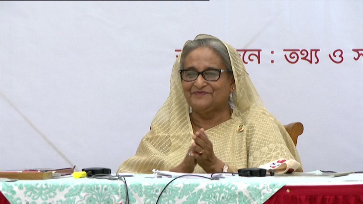 চলচ্চিত্র শিল্পের অসহায় কলাকুশলীদের সাহায্যে বিত্তবানদের প্রতি প্রধানমন্ত্রীর আহ্বান