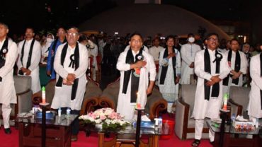 মোমবাতি জ্বেলে মহান স্বাধীনতা দিবসের প্রথম প্রহর উদযাপন বাংলাদেশ পুলিশের