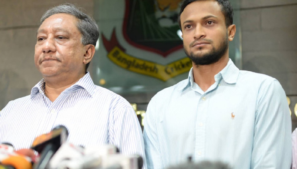 সাকিবের সাথে জরুরি বৈঠকে পাপন