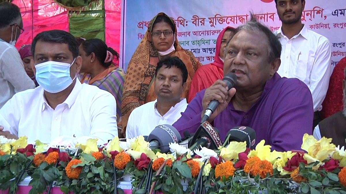 ২-১ দিনের মধ্যে ভোজ্যতেলের দাম ১০ টাকা কমে আসবে: বাণিজ্যমন্ত্রী