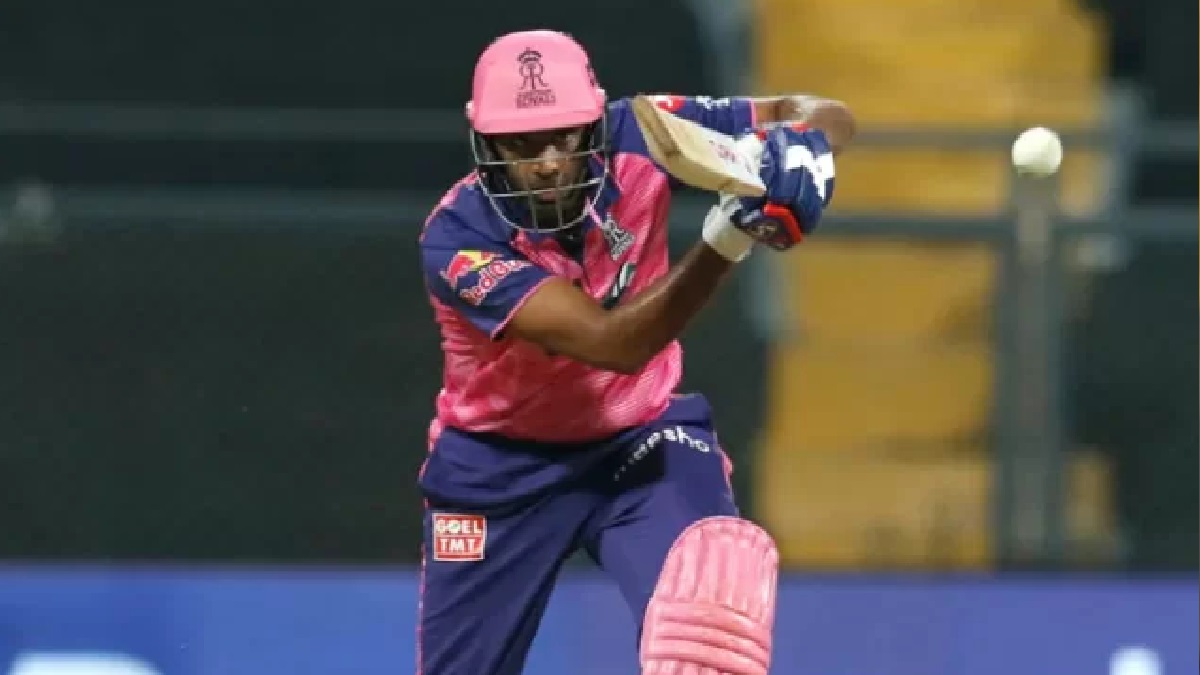 আইপিএলে রান তুলতে না পেরে নিজেই নিজেকে আউট করলেন ব্যাটার