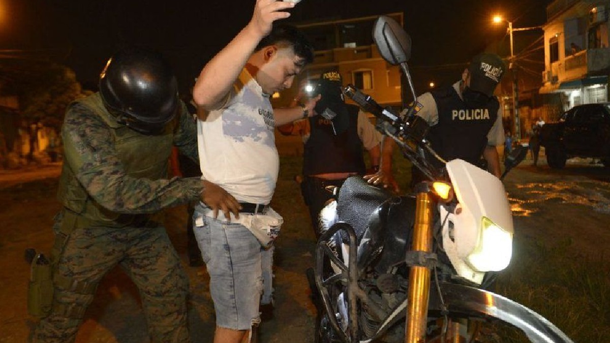 গ্যাং সহিংসতা নিয়ন্ত্রণে ইকুয়েডরে জরুরি অবস্থা