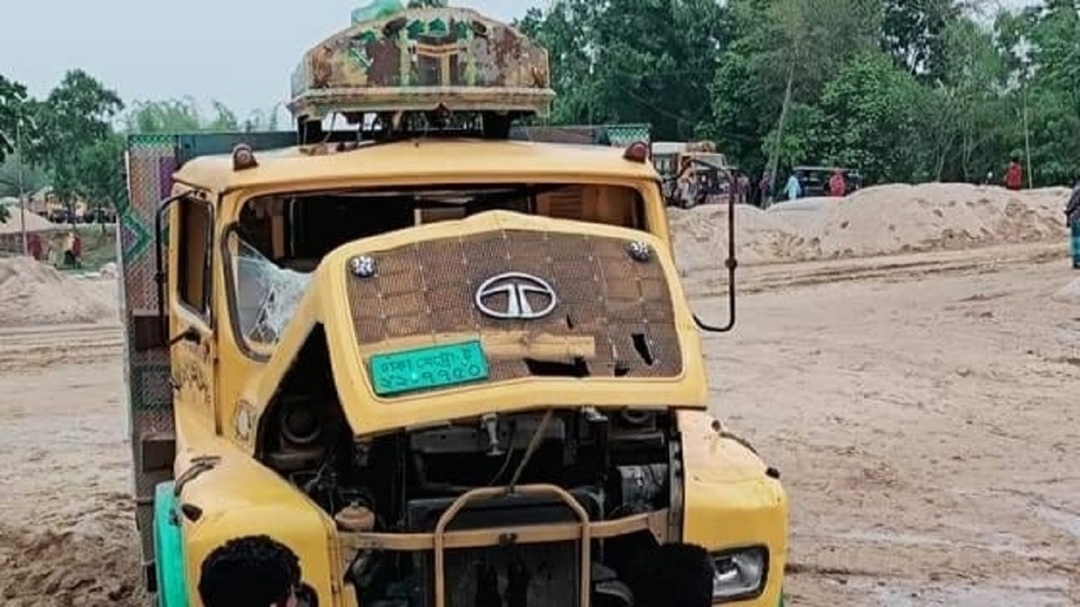 নেত্রকোণার দুর্গাপুরে ট্রাকের ধাক্কায় শিশু নিহত