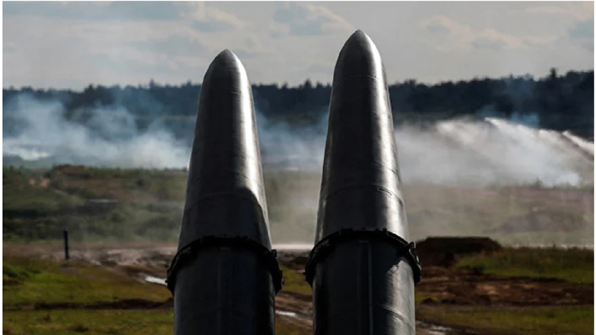 ইউক্রেন সীমান্তে মিসাইল লঞ্চার মোতায়েন করেছে রাশিয়া!