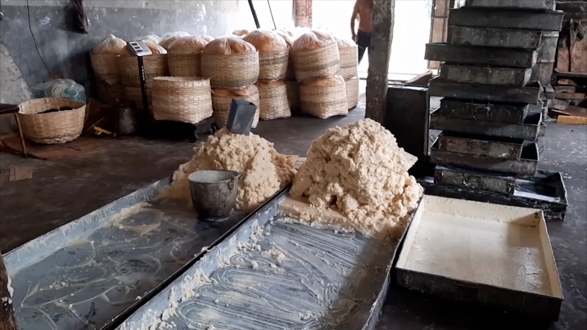 ঠাকুরগাঁওয়ে অস্বাস্থ্যকর পরিবেশে তৈরি হচ্ছে লাচ্ছা সেমাই, পদক্ষেপের আশ্বাস প্রশাসনের