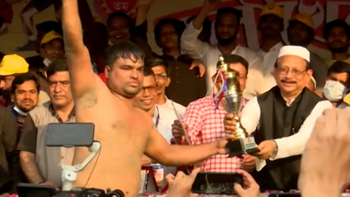 চট্টগ্রামে জব্বারের বলী খেলায় চ্যাম্পিয়ন চকরিয়ার জীবন