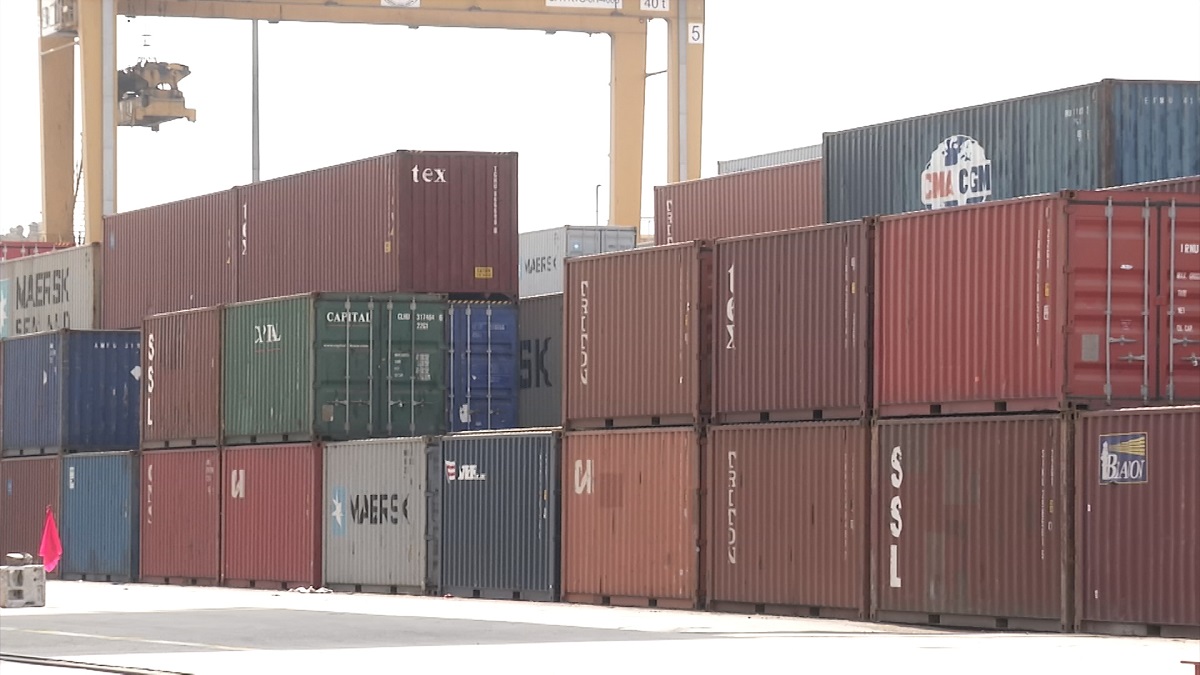 খরা কাটিয়ে ঘুরে দাঁড়িয়েছে রফতানি খাত