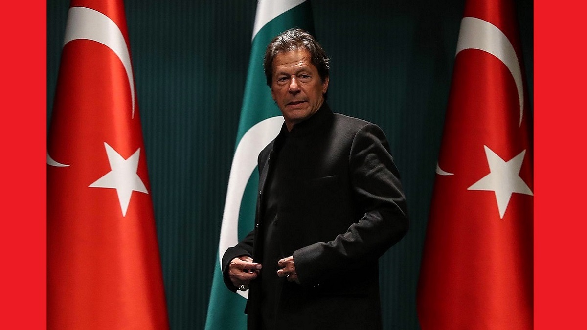 সংসদ থেকে গণপদত্যাগের ঘোষণা ইমরান খানের দলের