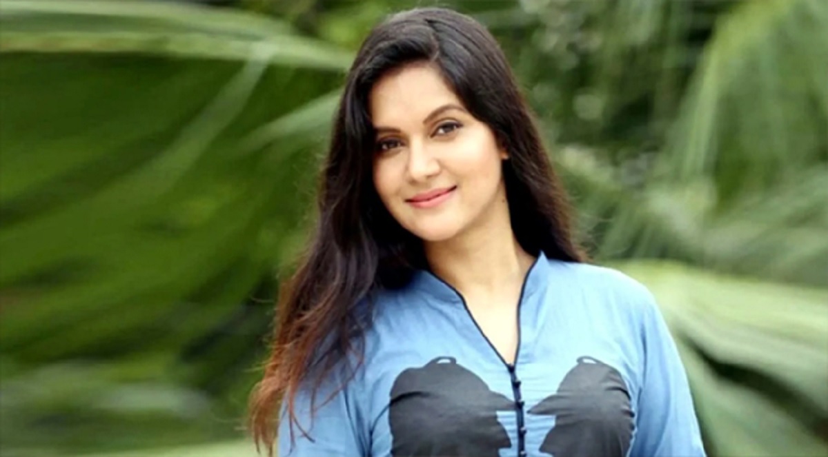 এবার ‘মন্টু পাইলটের’ খোলামেলা পোশাক ও চুম্বন নিয়ে মুখ খুললেন মিথিলা