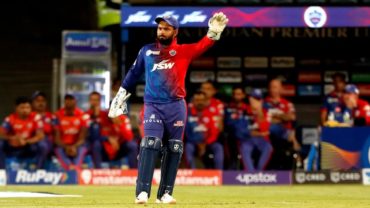স্লো ওভার রেটের কারণে জরিমানা গুনলেন রিশাভ পান্ত