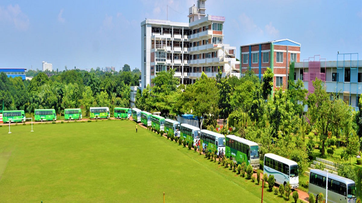 ড্যাফোডিল ইউনিভার্সিটির চার তলা ভবনের ছাদ থেকে পড়ে শিক্ষার্থীর মৃত্যু