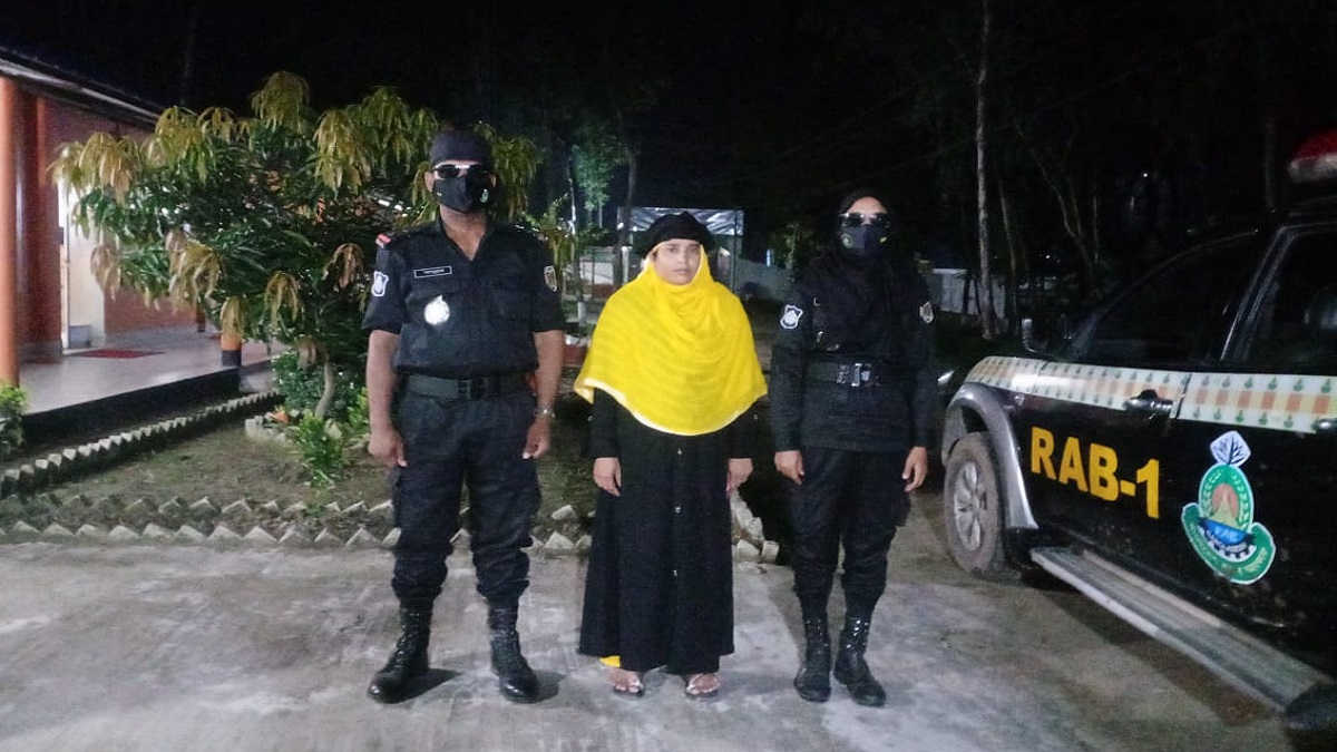 গাজীপুরে সাড়ে ৬ হাজার পিস ইয়াবাসহ নারী ব্যবসায়ী গ্রেফতার