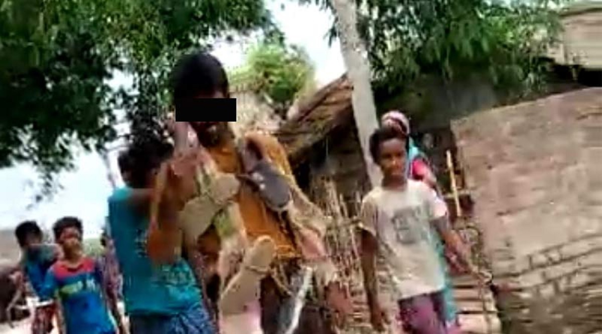 বিধবার ফোন নাম্বার চাওয়ায় জুতার মালা পরিয়ে ঘোরানো হলো যুবককে