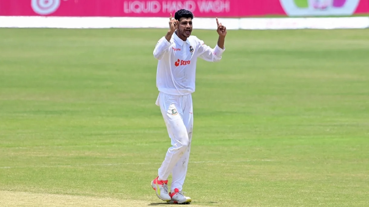 নাঈমের এক ওভারেই সেশনে সমতা