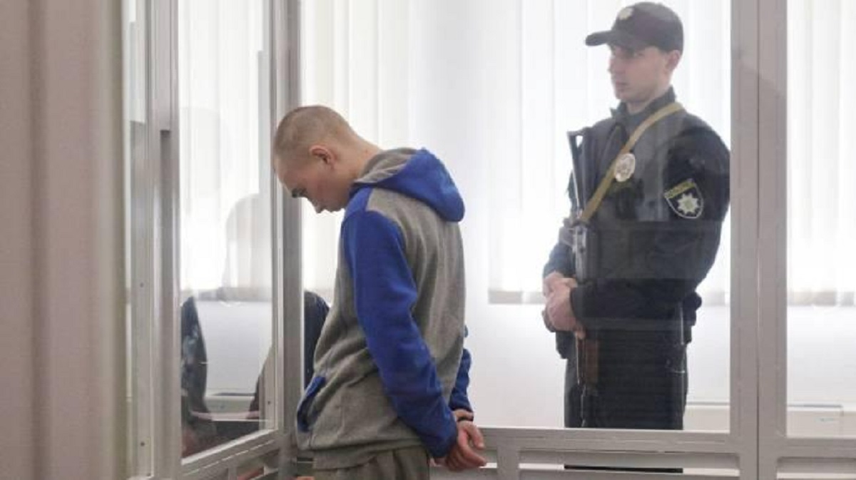 ইউক্রেনের আদালতে রুশ সেনার যাবজ্জীবন কারাদণ্ড