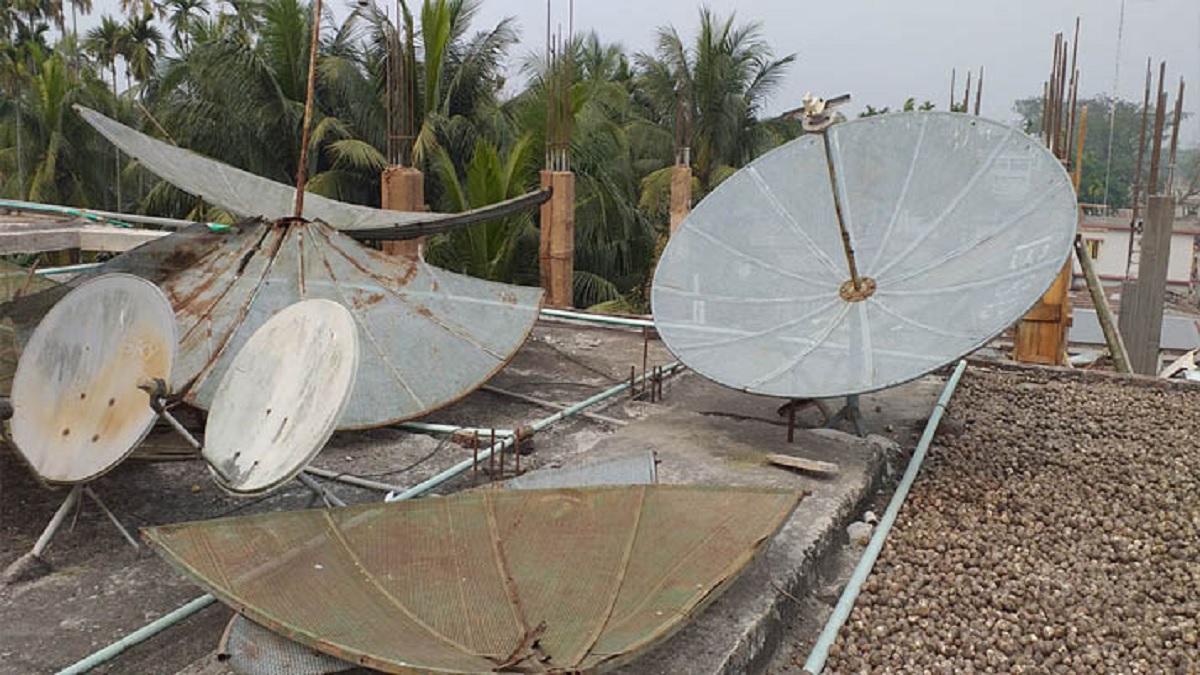 রাজবাড়িতে অবৈধভাবে বিদেশি চ্যানেল প্রচারের দায়ে ডিশ সেবা প্রদানকারী প্রতিষ্ঠানকে জরিমানা, যন্ত্রপাতি জব্দ