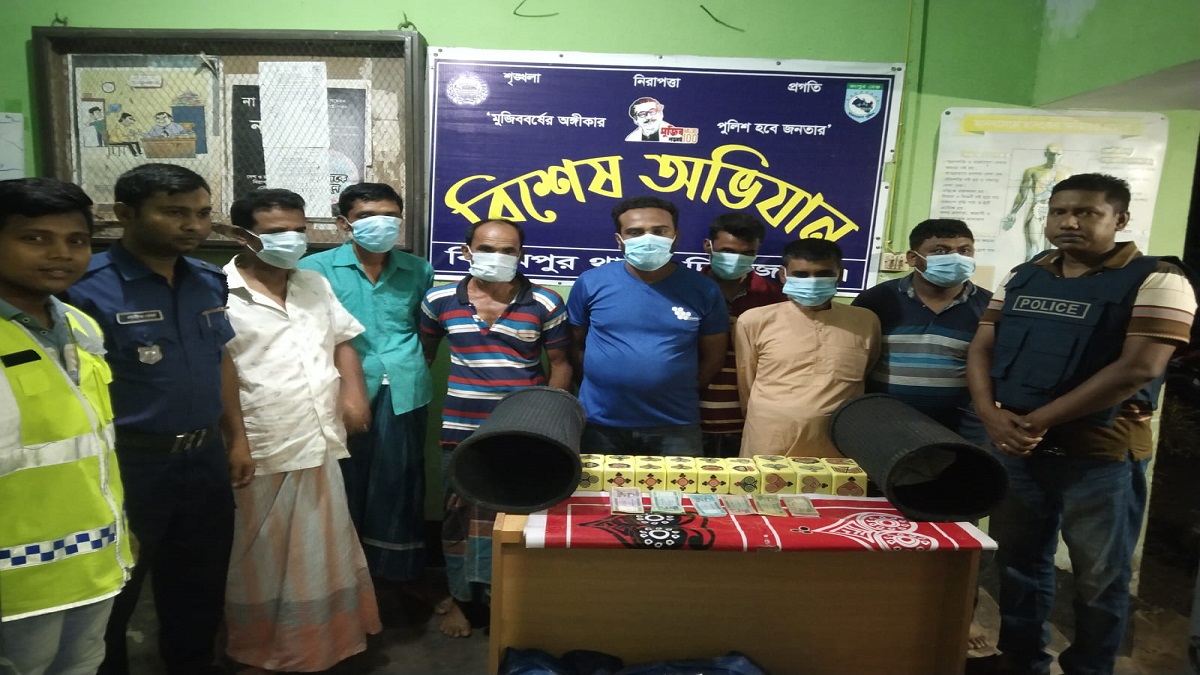 মুরগির খামারে যুবলীগ নেতার জুয়ার আসর, গ্রেফতার ৭