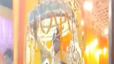 বিয়েবাড়ির জৌলুস বাড়াতে গুলি চালালেন বর, সেই গুলিতে বন্ধুর মৃত্যু (ভিডিও)