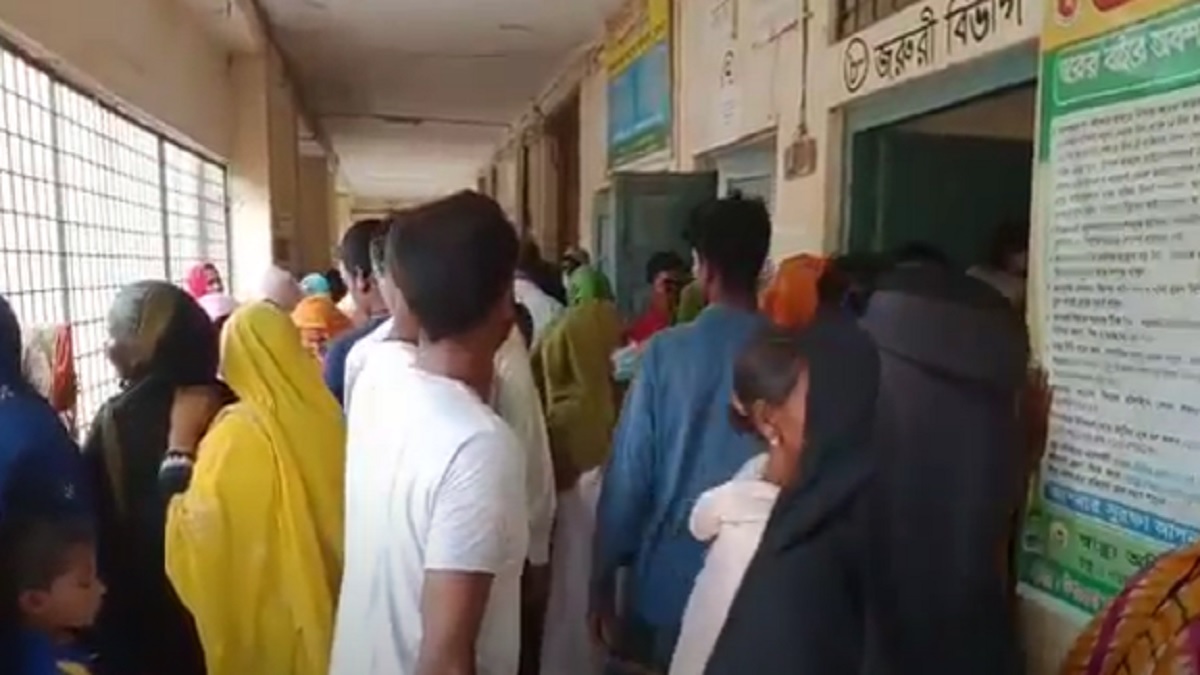 মেয়ের বিয়ের দিন বাবাকে কুপিয়ে হত্যা