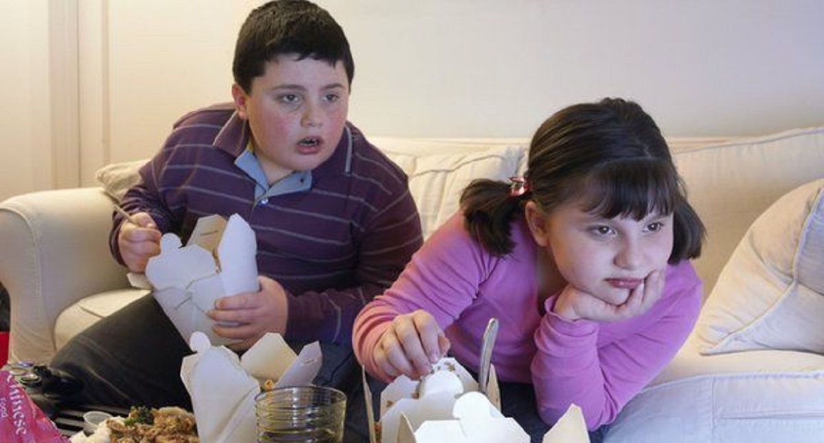 সন্তান কি মোটা হয়ে যাচ্ছে? সাবধান হোন এখনই