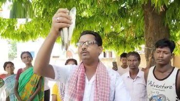 কাঁচা বাদামের পর এবার ভাইরাল ‘মাছ কাকু’