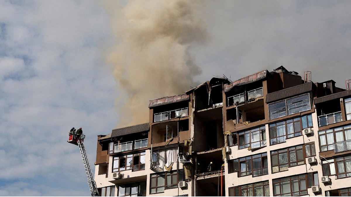 জি-৭ বৈঠকের মধ্যেই কিয়েভে ব্যাপক হামলা রুশ বাহিনীর