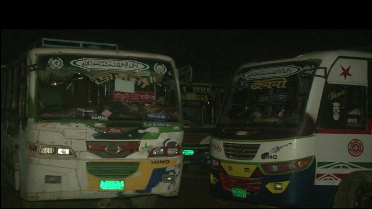 লক্ষ্মীপুরে বাসের ভেতর তরুণীকে ধর্ষণের চেষ্টা, বাঁচাতে এসে নৈশ প্রহরীর মৃত্যু