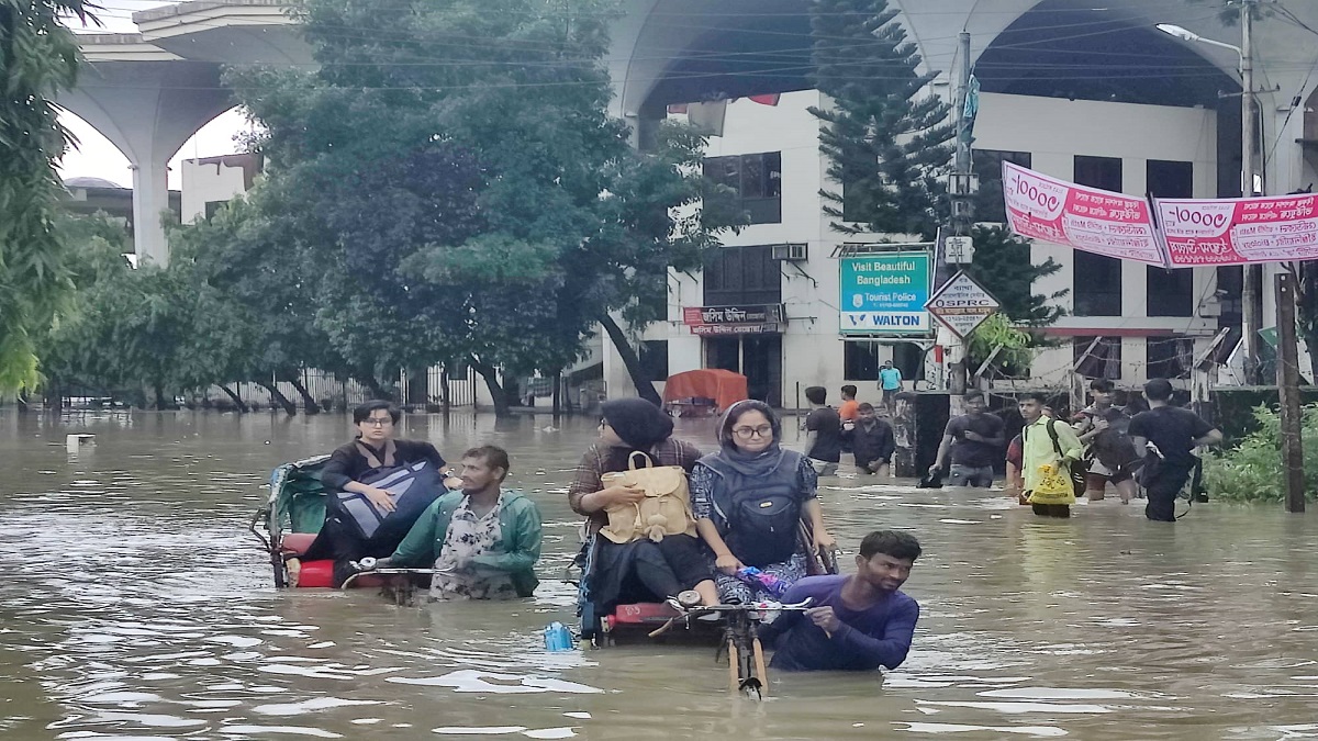 সিলেট রেলস্টেশন থেকে ট্রেন চলাচল বন্ধ