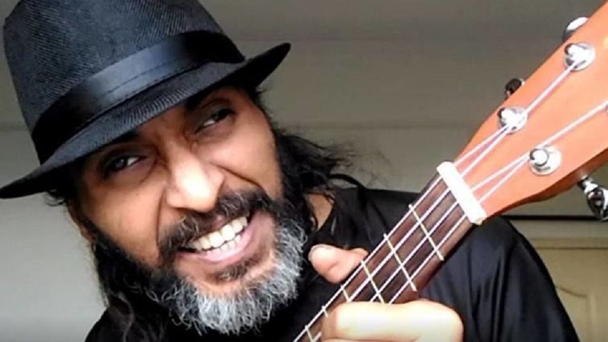 মমতাকে নিয়ে ‘কুরুচিকর’ মন্তব্য, রোদ্দুর রায়ের বিরুদ্ধে এফআইআর