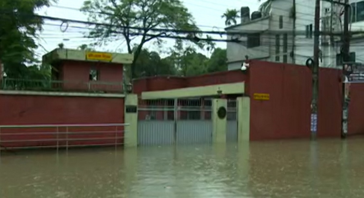সিলেটে বন্যা পরিস্থিতি মোকাবেলায় সেনাবাহিনী মোতায়েন