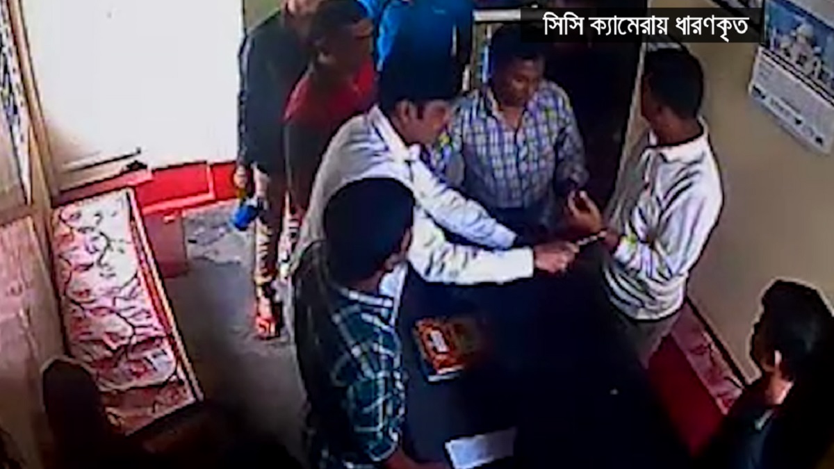 চাঁদা না পেয়ে মিথ্যা মামলায় ফাঁসান ডিবি কর্মকর্তা, ধরা পড়া সত্ত্বেও পদোন্নতি!