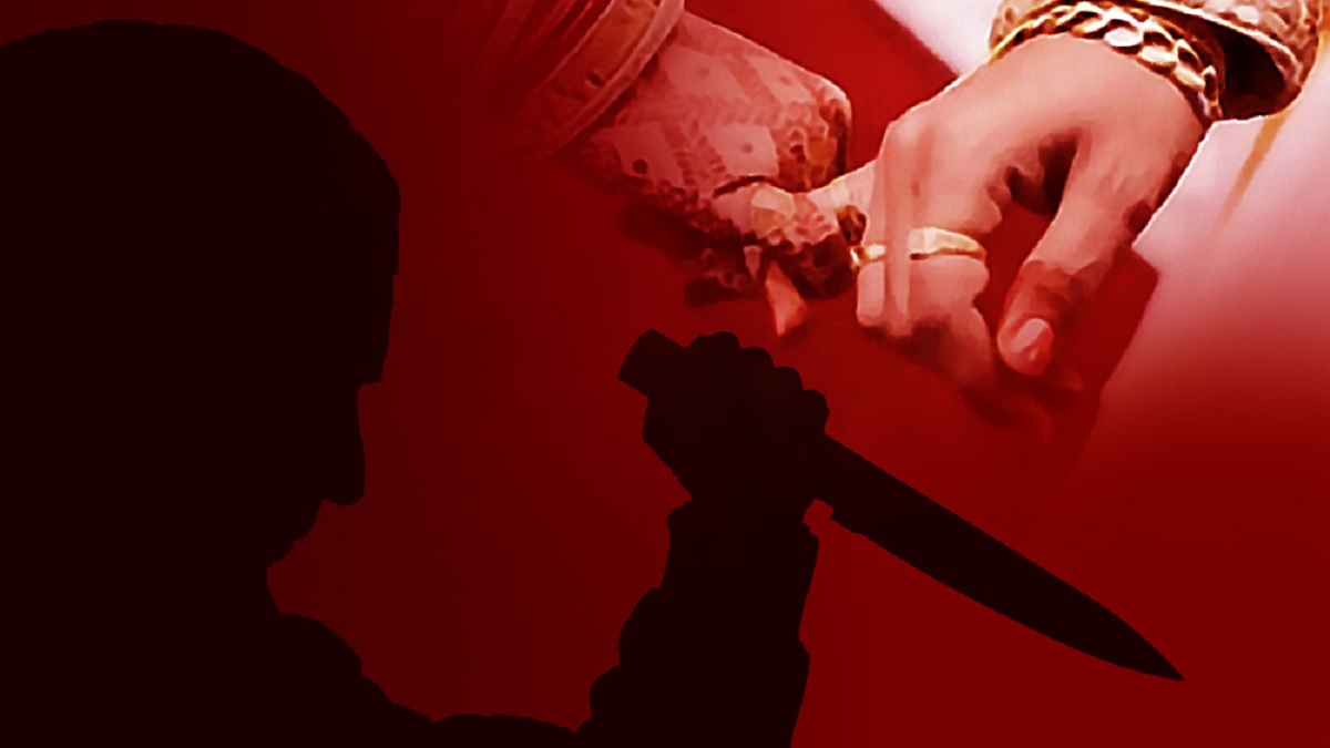 পরিবারের অমতে বিয়ে করায় মেয়ে-জামাইকে কুপিয়ে হত্যা