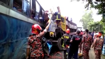 মানিকগঞ্জে বাস-ট্রাকের মুখোমুখি সংঘর্ষে নিহত এক, আহত অন্তত ১০