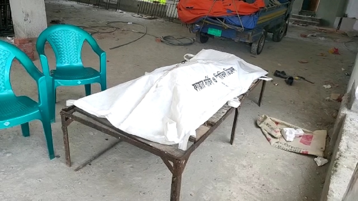 দুর্ঘটনায় নিহত বান্ধবীকে রাস্তায় ফেলেই পালান ৩ বন্ধু, পদ্মা সেতুতে আটক