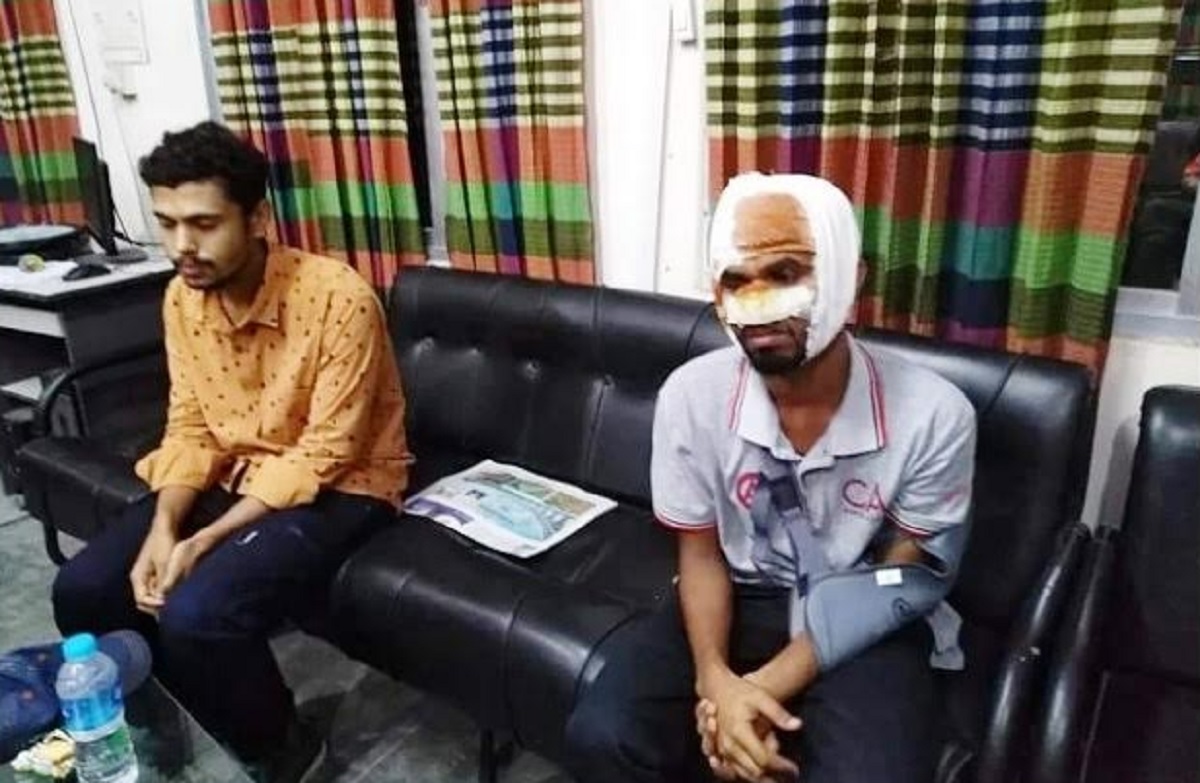 মাথায় ব্যান্ডেজ লাগিয়ে পরীক্ষায় প্রক্সি, চিকিৎসক আটক