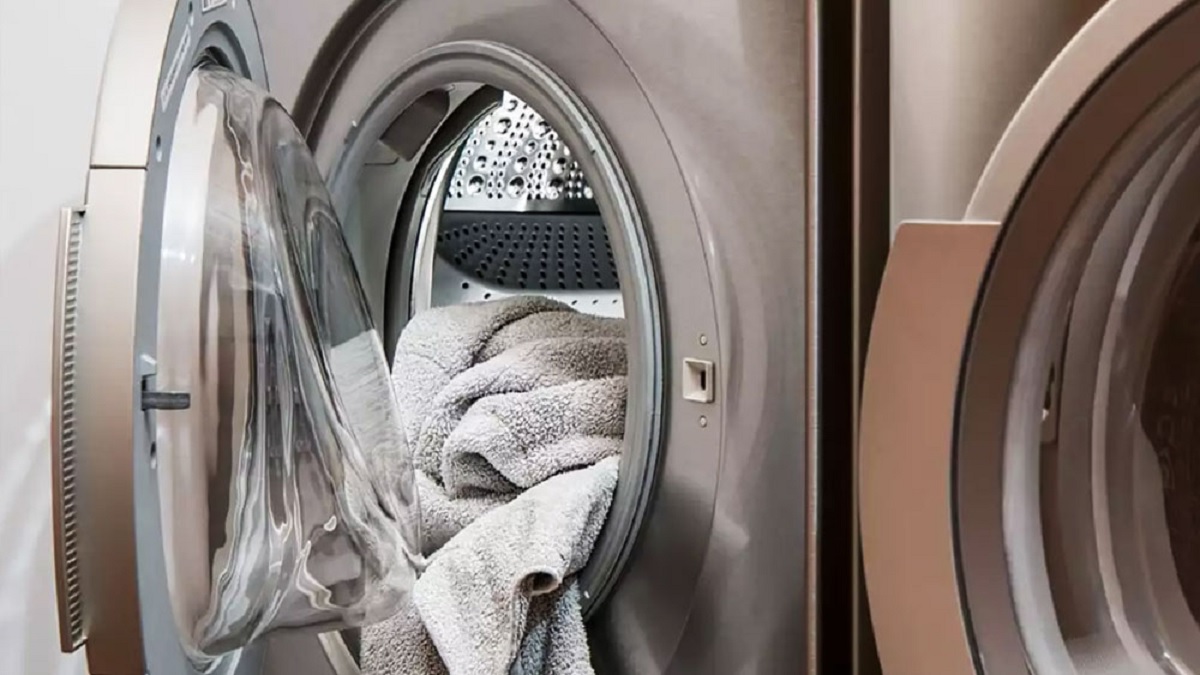 রাতভর নিখোঁজ! সকালে ওয়াশিং মেশিন থেকে শিশুর মরদেহ উদ্ধার