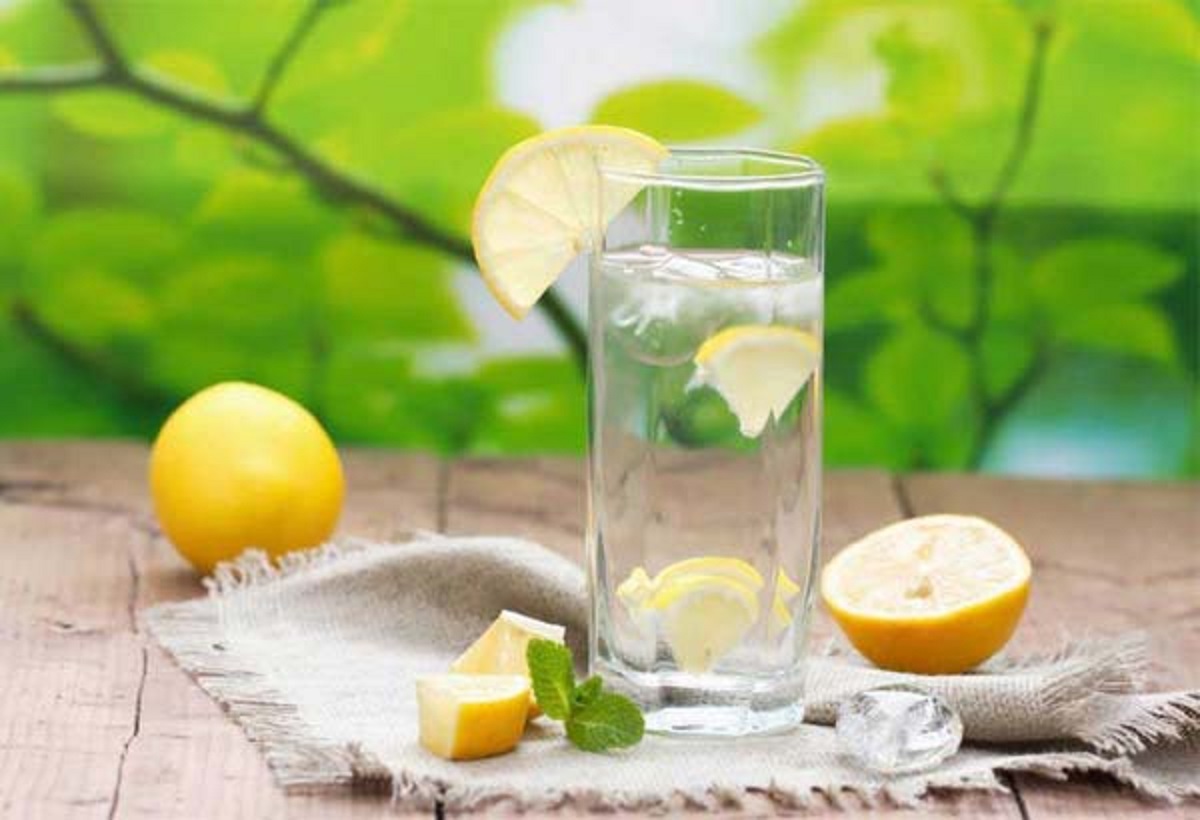 প্রতিদিন সকালে এক গ্লাস লেবুপানি দেবে জাদুকরী উপকার