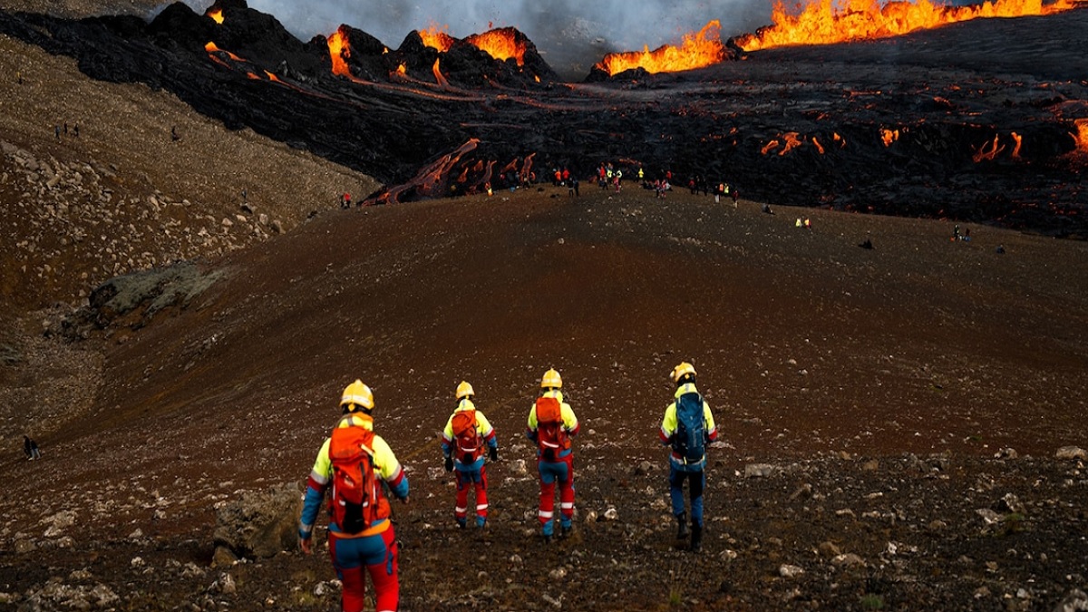 আইসল্যান্ডে ভয়াবহ অগ্ন্যুৎপাত