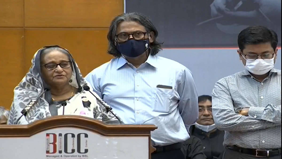 ‘পরশ-তাপস আয়’ আবেগঘন কণ্ঠে ডাকলেন প্রধানমন্ত্রী